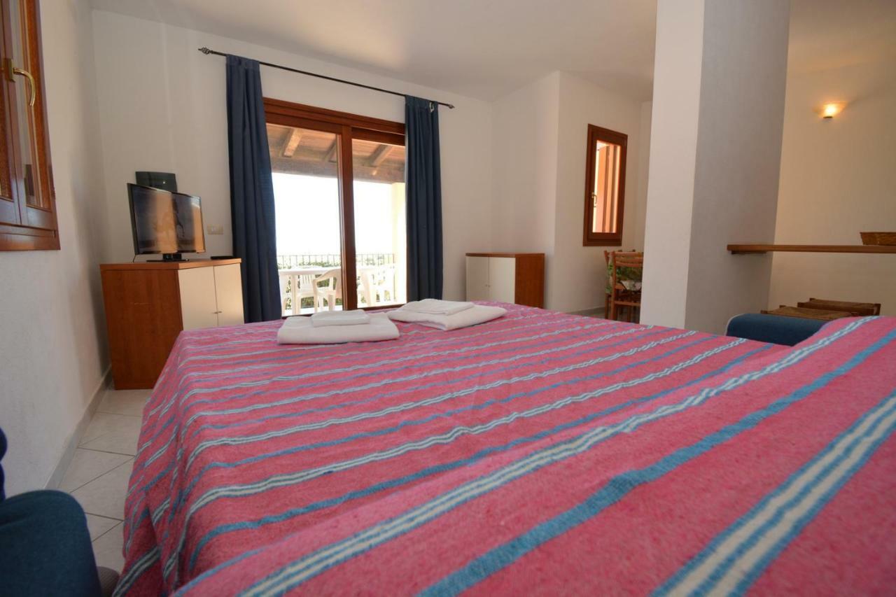Citai Con Splendida Vista Mare Leilighet San Teodoro  Eksteriør bilde